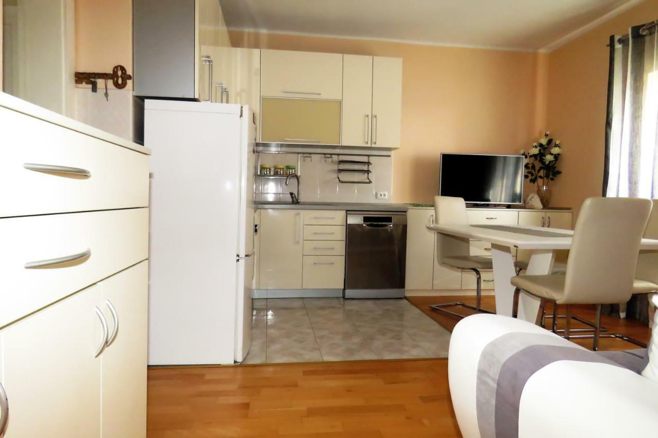 Apartment Central City Макарска Екстериор снимка